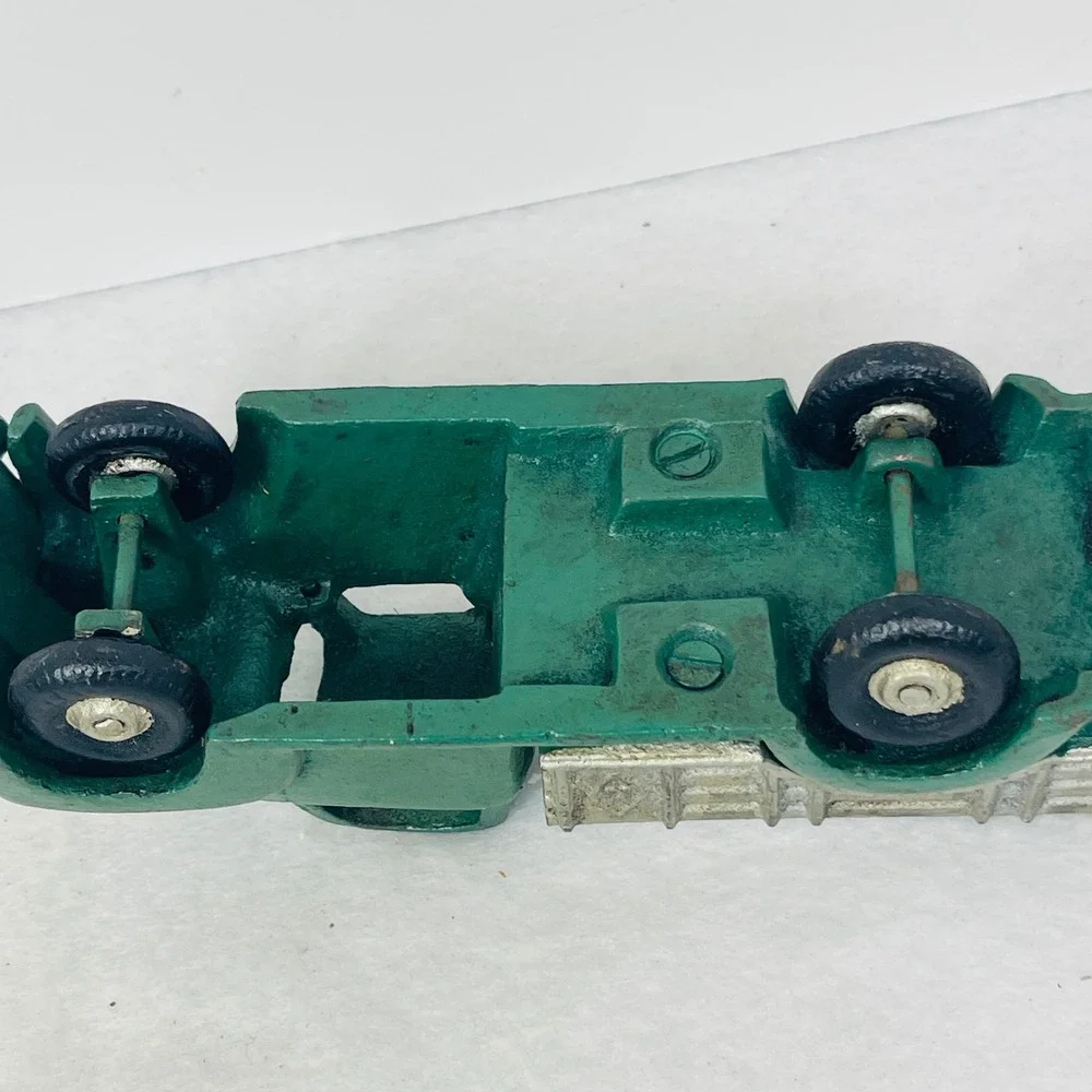 Vintage Green Cast Iron Pickup Truck Toy Stake Side Bed Collectible 6 Inch